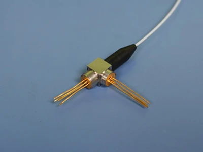 Aplikace a vlastnosti 1310nm 1550nm dvojité vlnové délky FP Fiber Pigtail las...