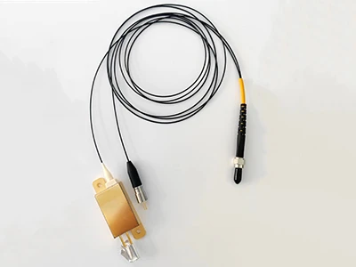 Co třeba 940nm 5W vláknový laserový diodový modul s 650nm 5mw zaměřovacím las...