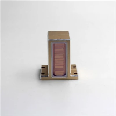 808nm 300W 500W 600W Pulse Bar Diode Laser Diode Bar Chip pro odstranění chloupků